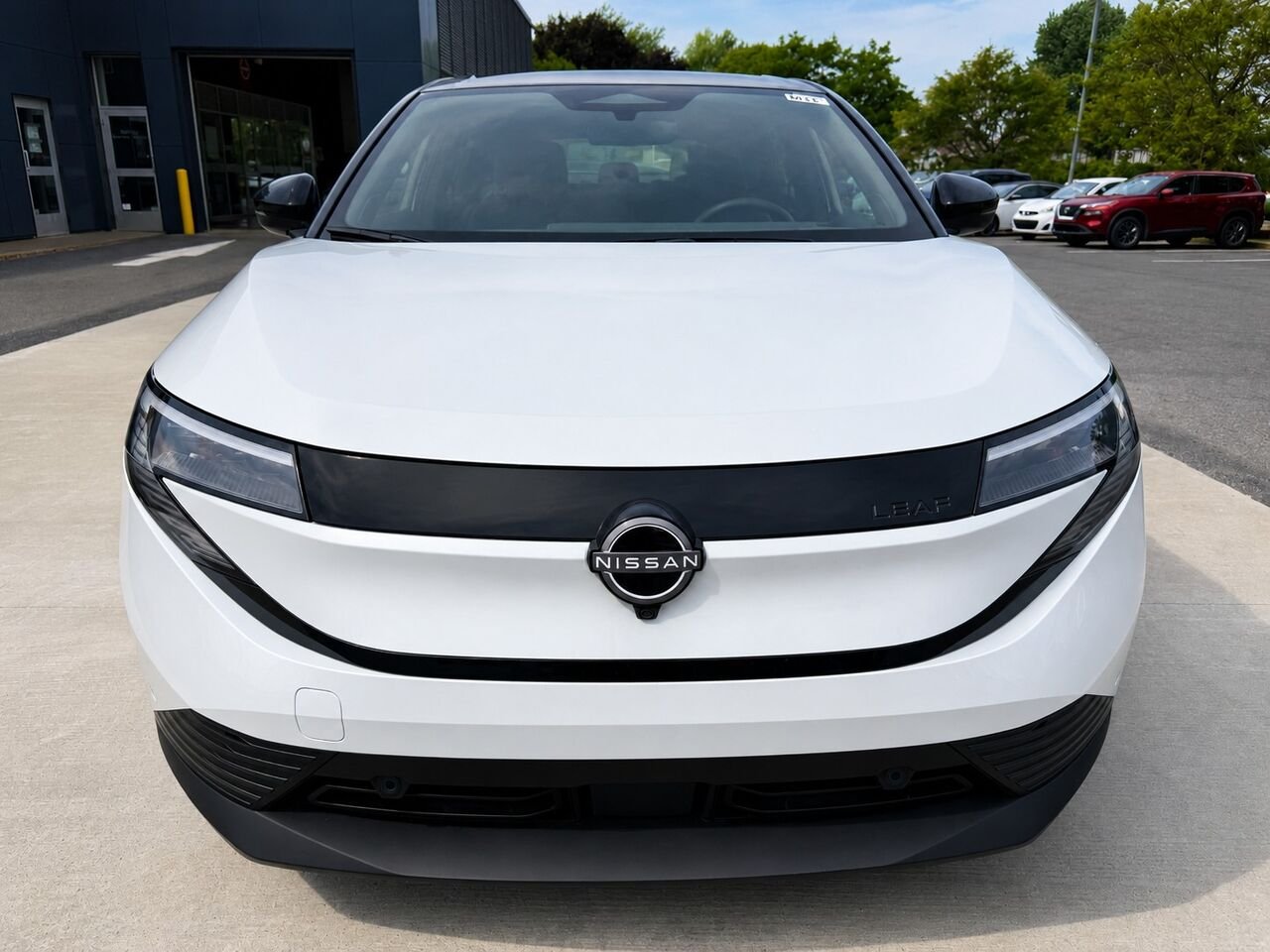 NISSAN LEAF LEAF SV+ 2026 Blanc Everest nacré triple couche/Noir Châteauguay - photo #7
