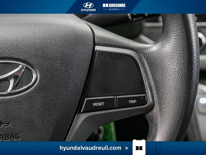 Hyundai Elantra 2017 Argent Laval - photo #21