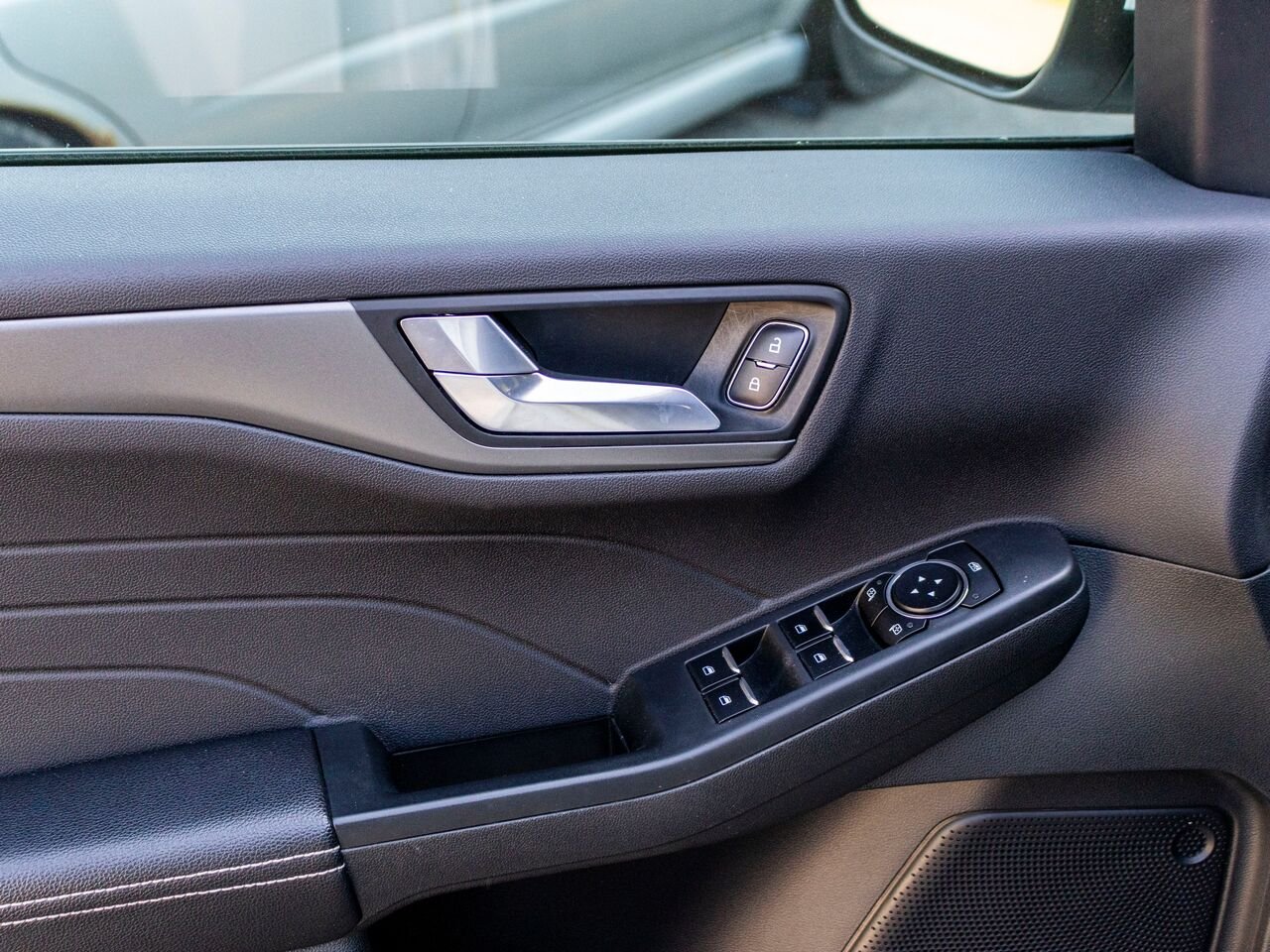 2023 Ford Escape VHR TA White Châteauguay - photo #26