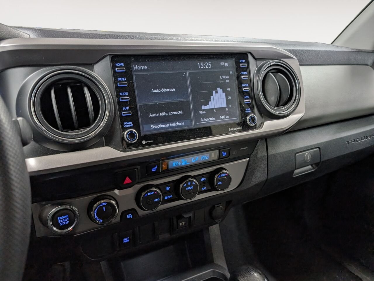 2023 Toyota Tacoma 3TYDZ5BN1PT031590 White Sherbrooke - photo #16