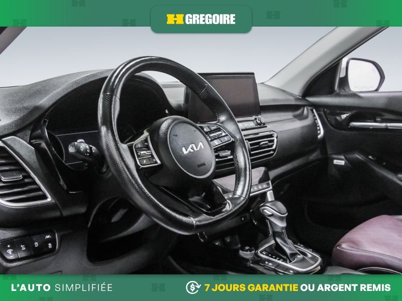 Kia Seltos 821104 | SX Turbo AUTO A/C CUIR TOIT NAV MAGS CAM RECUL BLE 2023 Blanc Laval - photo #13