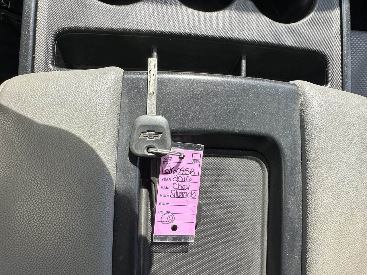2016 CHEVROLET SILVERADO K2500HD Camion de travail cabine multiplace 4RM 153 po gray Ottawa & Gatineau - photo #14