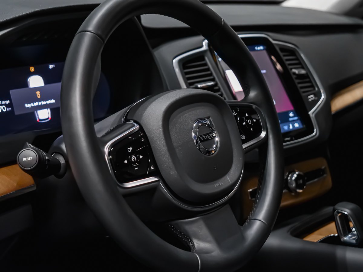 2024 Volvo XC90 B5 CORE BRIGHT CLIMATE Black Montreal - photo #7