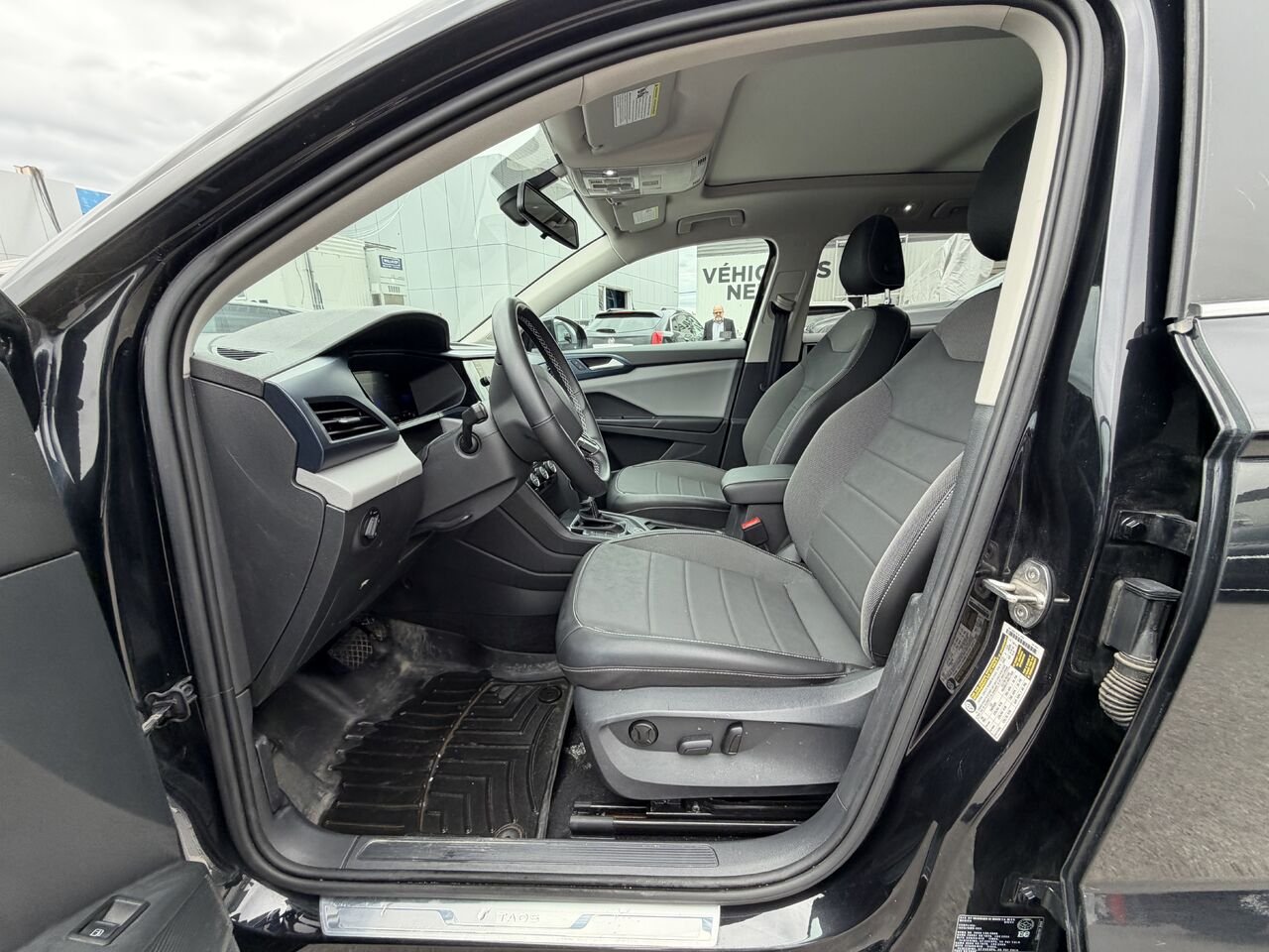 Volkswagen Taos Comfortline 4MOTION 2022 Noir Laval - photo #11
