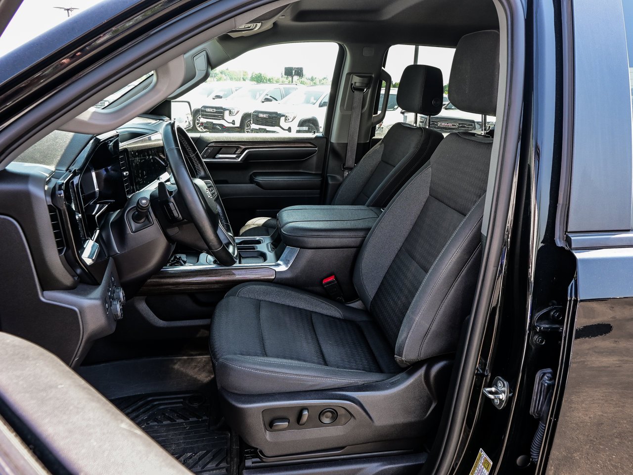 2024 Chevrolet Silverado 1500 4WD Crew Cab 147 RST Black Sherwood Park - photo #15