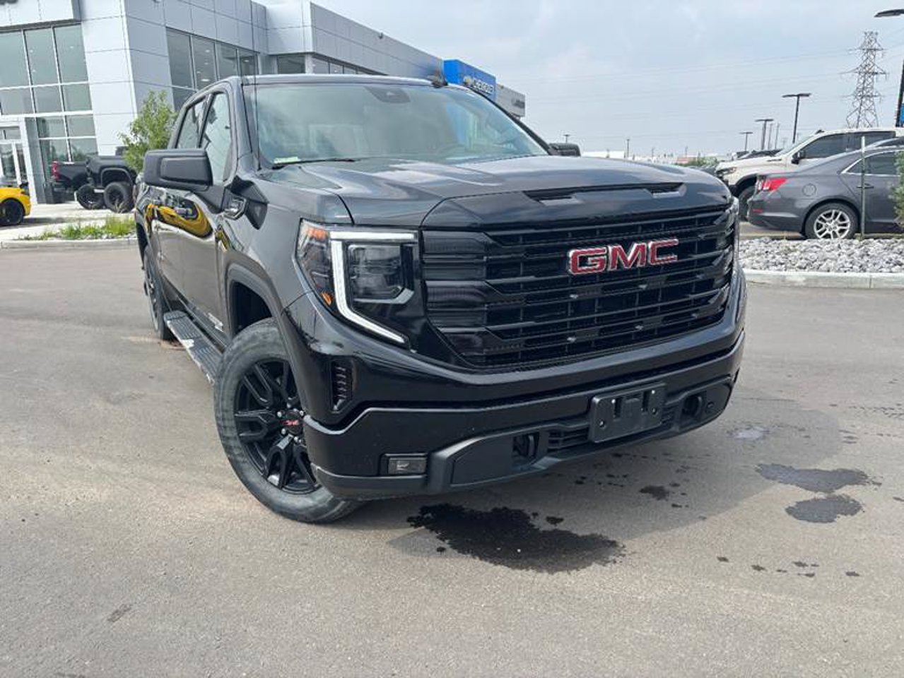2024 GMC Sierra 1500 4WD Crew Cab 147 Elevation Black Sherwood Park - photo #1