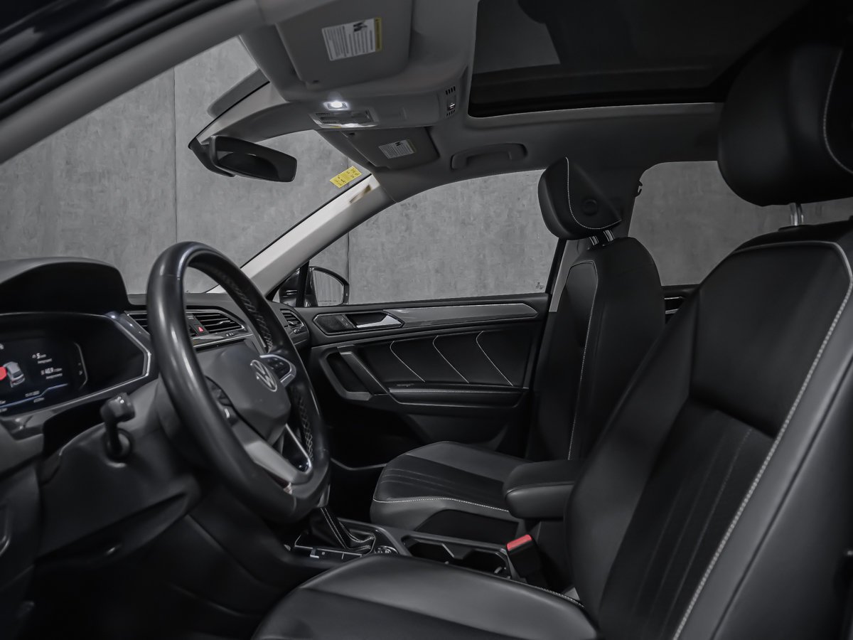 Volkswagen Tiguan CONFORTLINE TOIT PANORAMIQUE CUIR 2023 Noir Montréal - photo #7