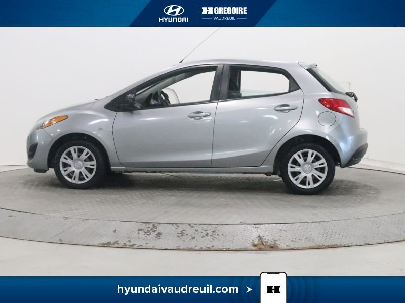 2011 Mazda 2 Silver Blainville - photo #5