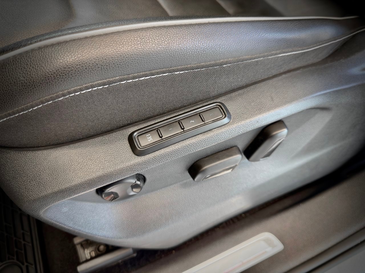 Volkswagen Tiguan 2021 Gris Notre-Dame-des-Prairies - photo #27