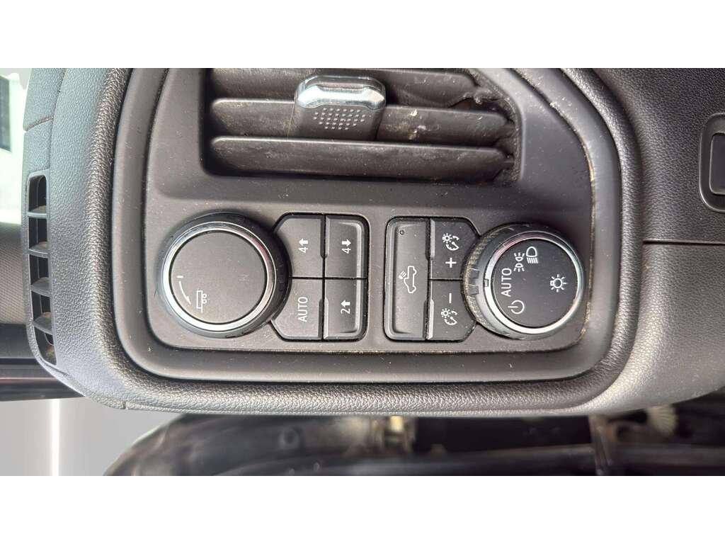 2020 Chevrolet 1500 Black Gatineau - photo #10
