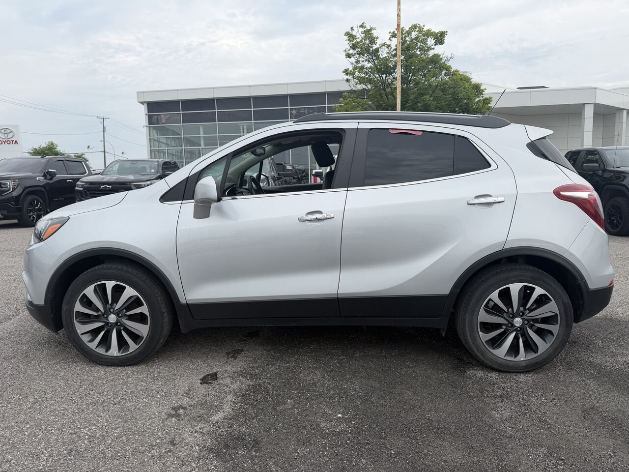 BUICK ENCORE PREFERRED Privilégiée 4 portes TA 2021 Blanc Ottawa & Gatineau - photo #8