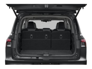 INFINITI QX80 LUXE