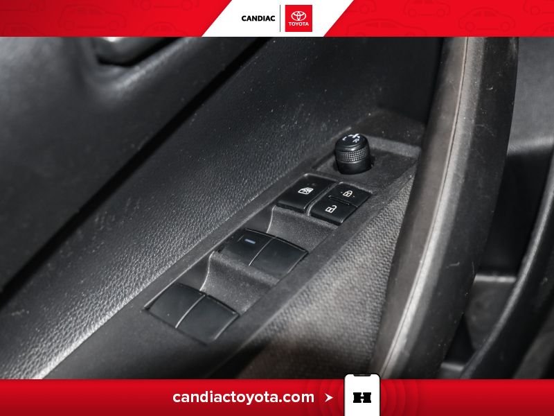 Toyota Corolla 2022 Bleu Blainville - photo #16