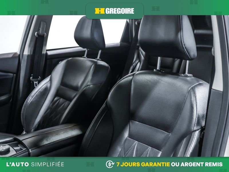 2023 Nissan Rogue White Laval - photo #13