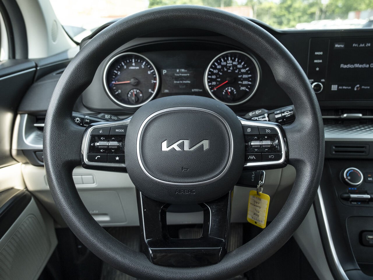 Kia Carnival 2024 Blanc Gatineau - photo #10
