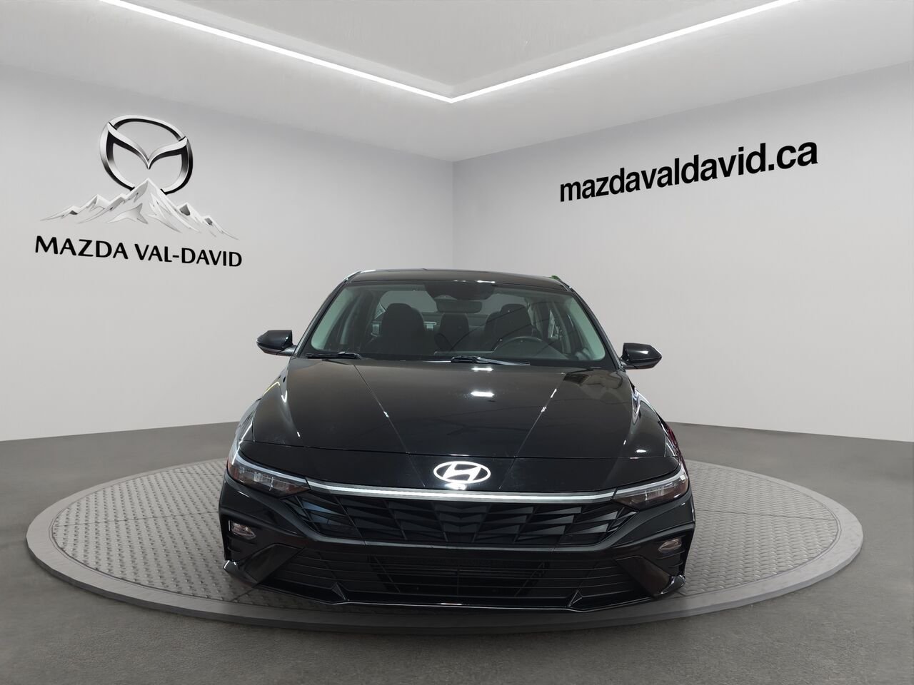 2024 Hyundai Elantra Preferred IVT, Bluetooth, Commande audio au volant, volant chauffant Black Val-David - photo #2
