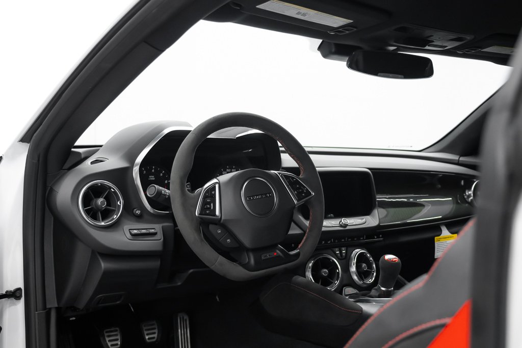 2018 Chevrolet Camaro 2dr Cpe ZL1 | 1LE PACKAGE White Kirkland - photo #16