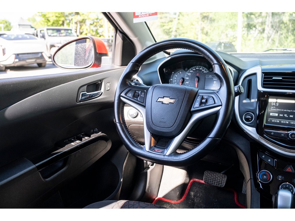 Chevrolet Sonic 2017 Rouge Gatineau - photo #22