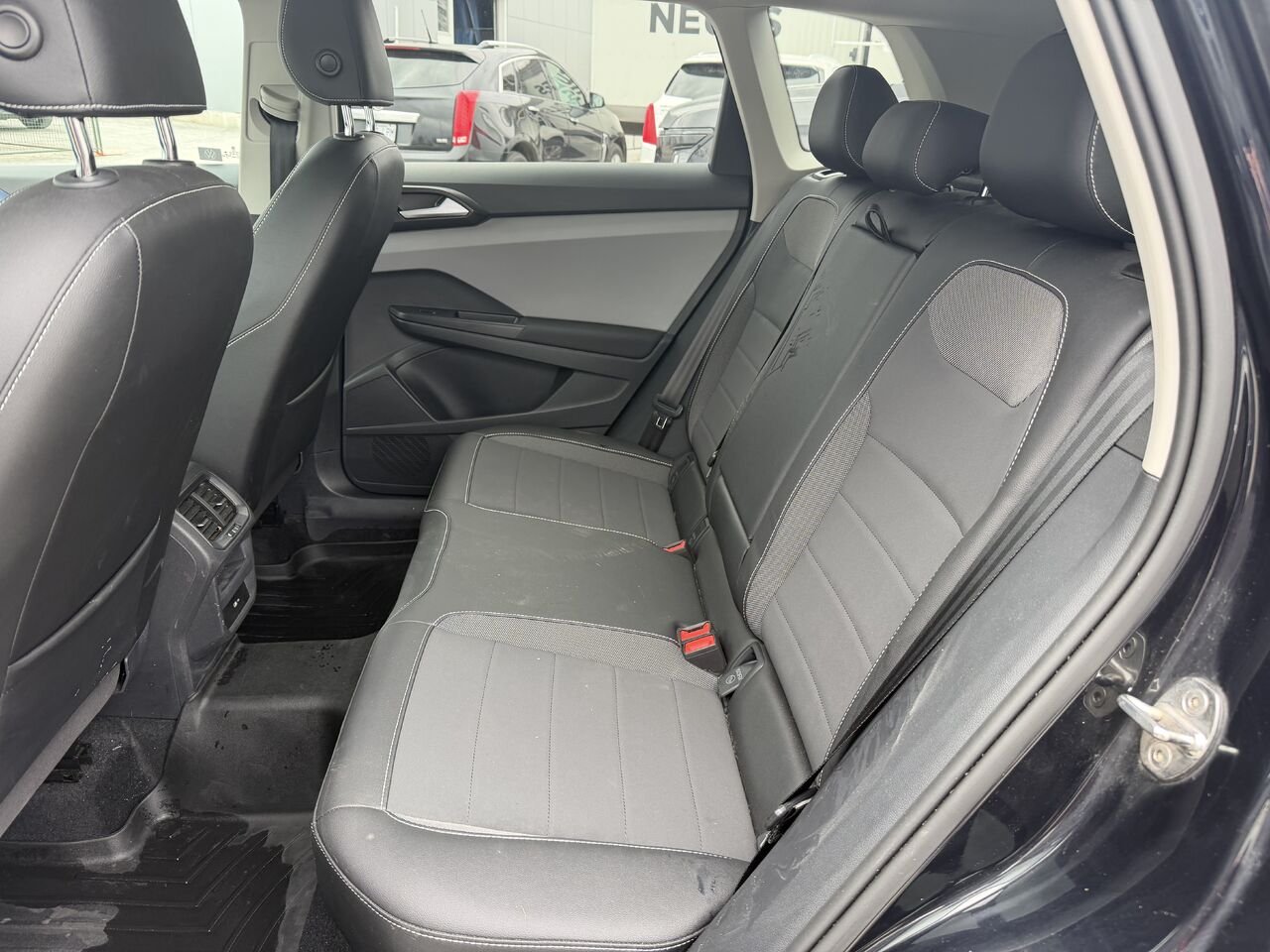 Volkswagen Taos Comfortline 4MOTION 2022 Noir Laval - photo #16