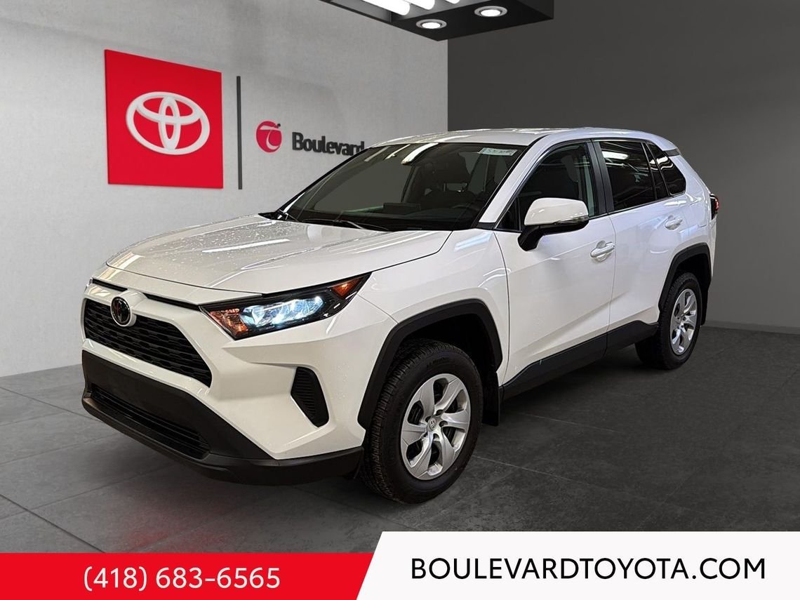 Toyota RAV4 531707-82 | LE, AWD 2024 blanc Québec - photo #0