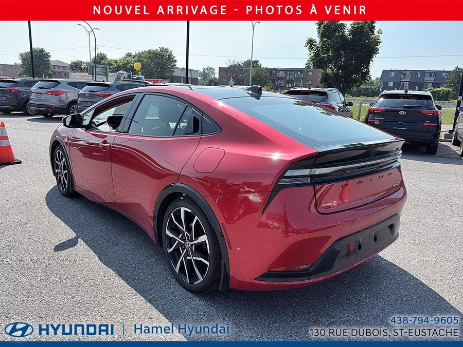 Toyota Prius hybride branchable 2025 2025 Rouge