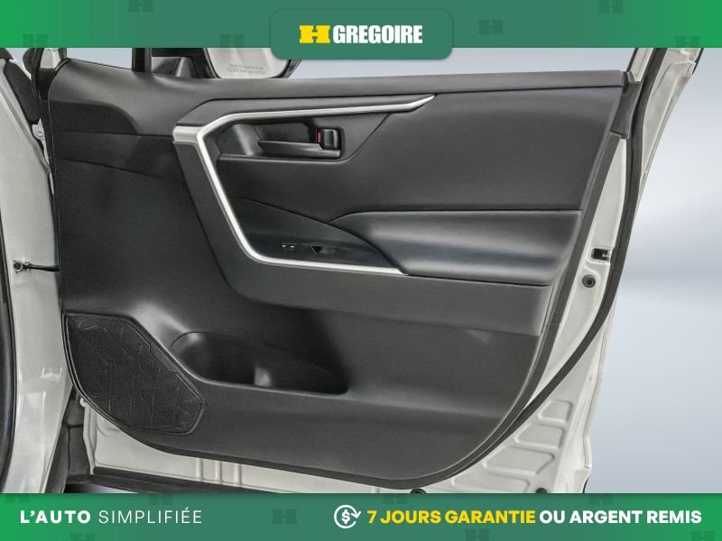 2024 Toyota Rav 4 White Laval - photo #36