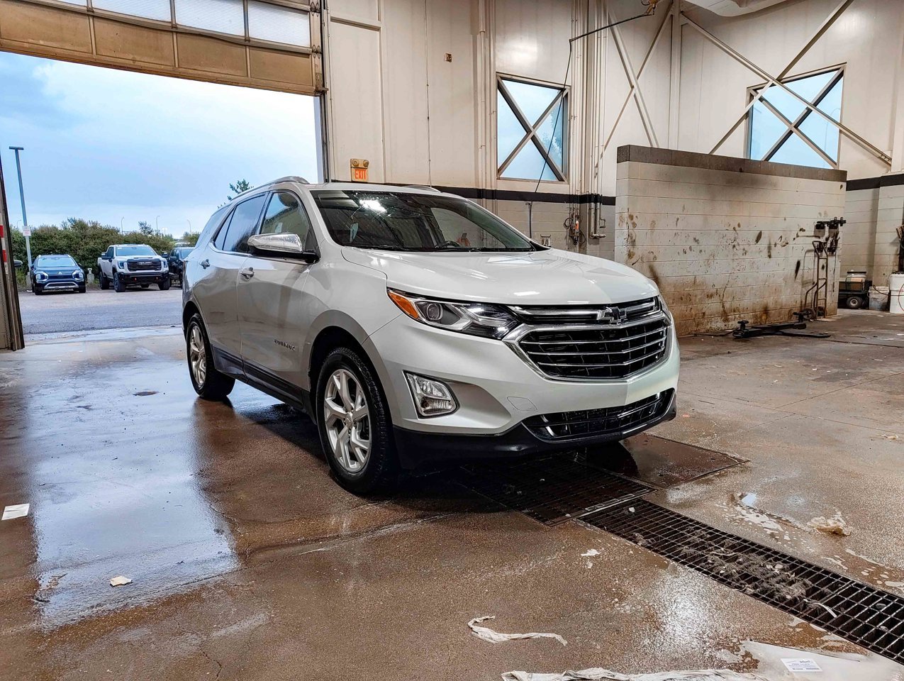 2021 Chevrolet Equinox AWD 4dr Premier Grey Sherwood Park - photo #2