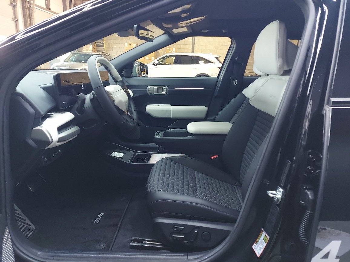 KIA EV4 2026 Noir Aurore Blainville - photo #12