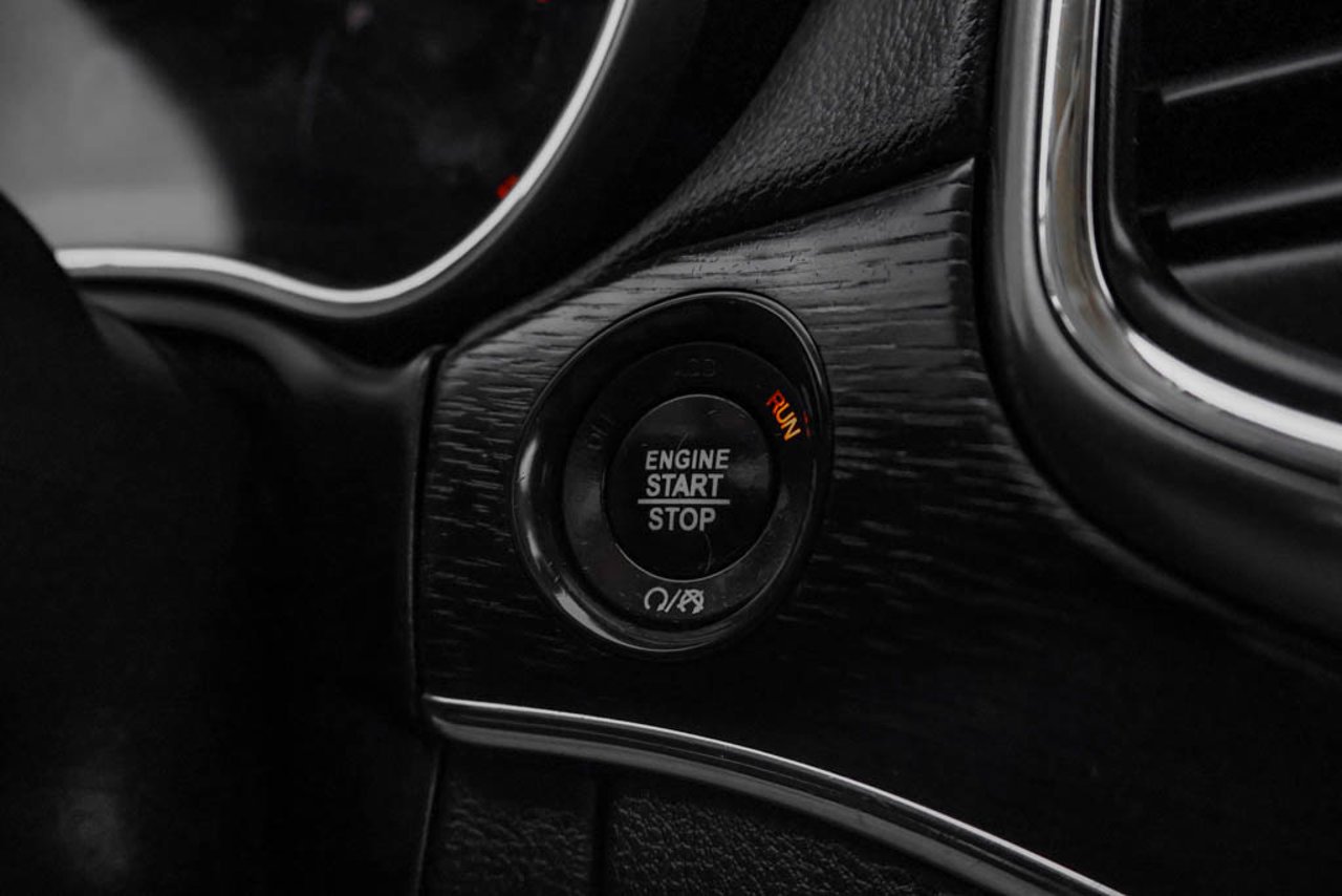 2017 Jeep Grand Cherokee 4WD 4dr Summit Black Sherwood Park - photo #23
