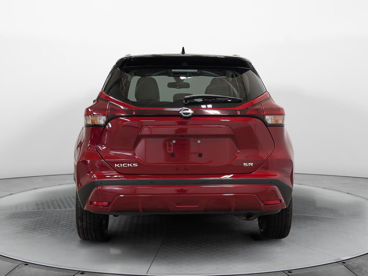 Nissan KICKS SR Cuir Volant et Sièges Chauffants 2023 Rouge Sherbrooke - photo #2