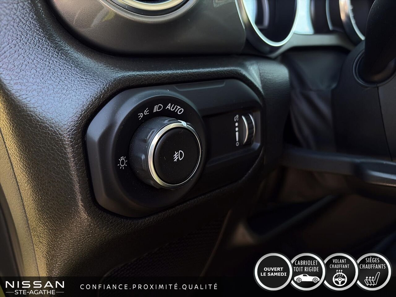 2023 Jeep Wrangler Sahara 4 portes 4x4 Yellow Saint-Jérôme - photo #14