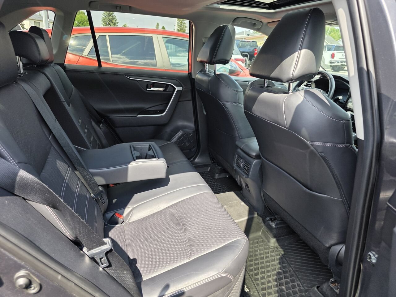 2019 Toyota RAV4 Hybrid Limited Grey Rouyn-Noranda - photo #24