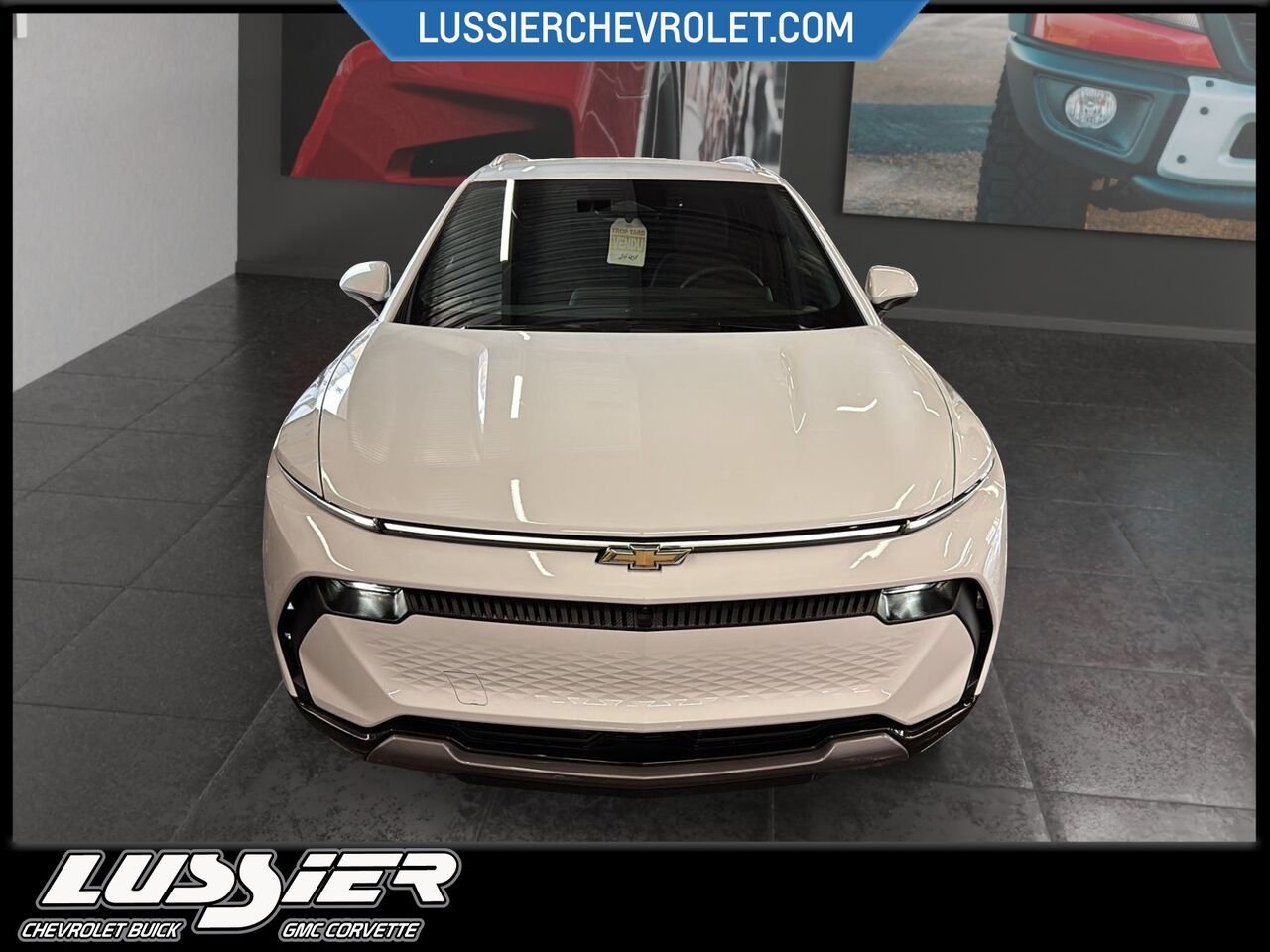 2024 CHEVROLET EQUINOX LT White Saint-Hyacinthe - photo #1