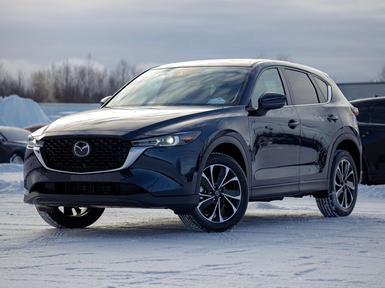 2025 MAZDA CX-5 Deep Crystal Blue Mica Val-d'Or - photo #0