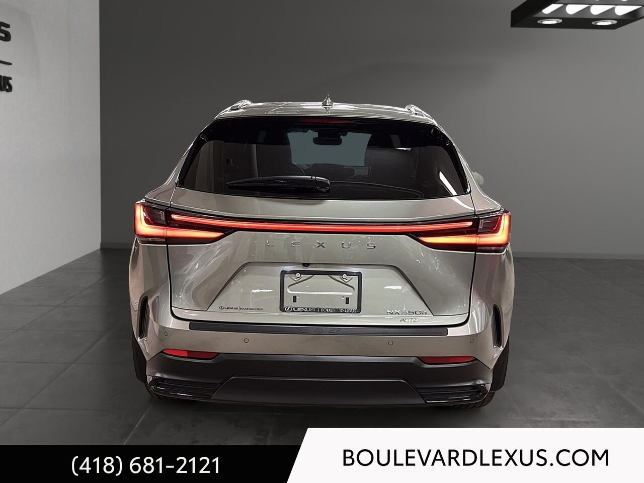 Lexus NX 19460A 2022 Argent Québec - photo #4