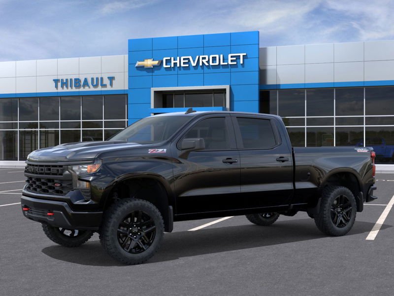 CHEVROLET Silverado 1500 Custom Trail Boss cabine multiplace 4RM 157 po 2026 Noir Sherbrooke - photo #1