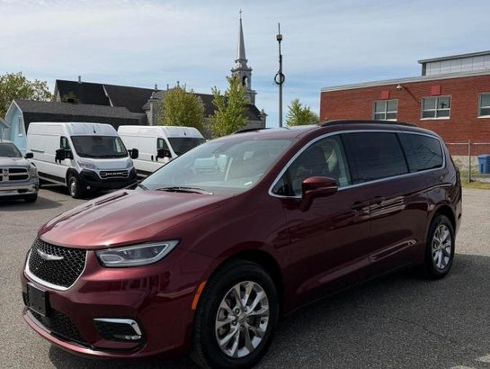 2022 Chrysler Pacifica 2022 Red