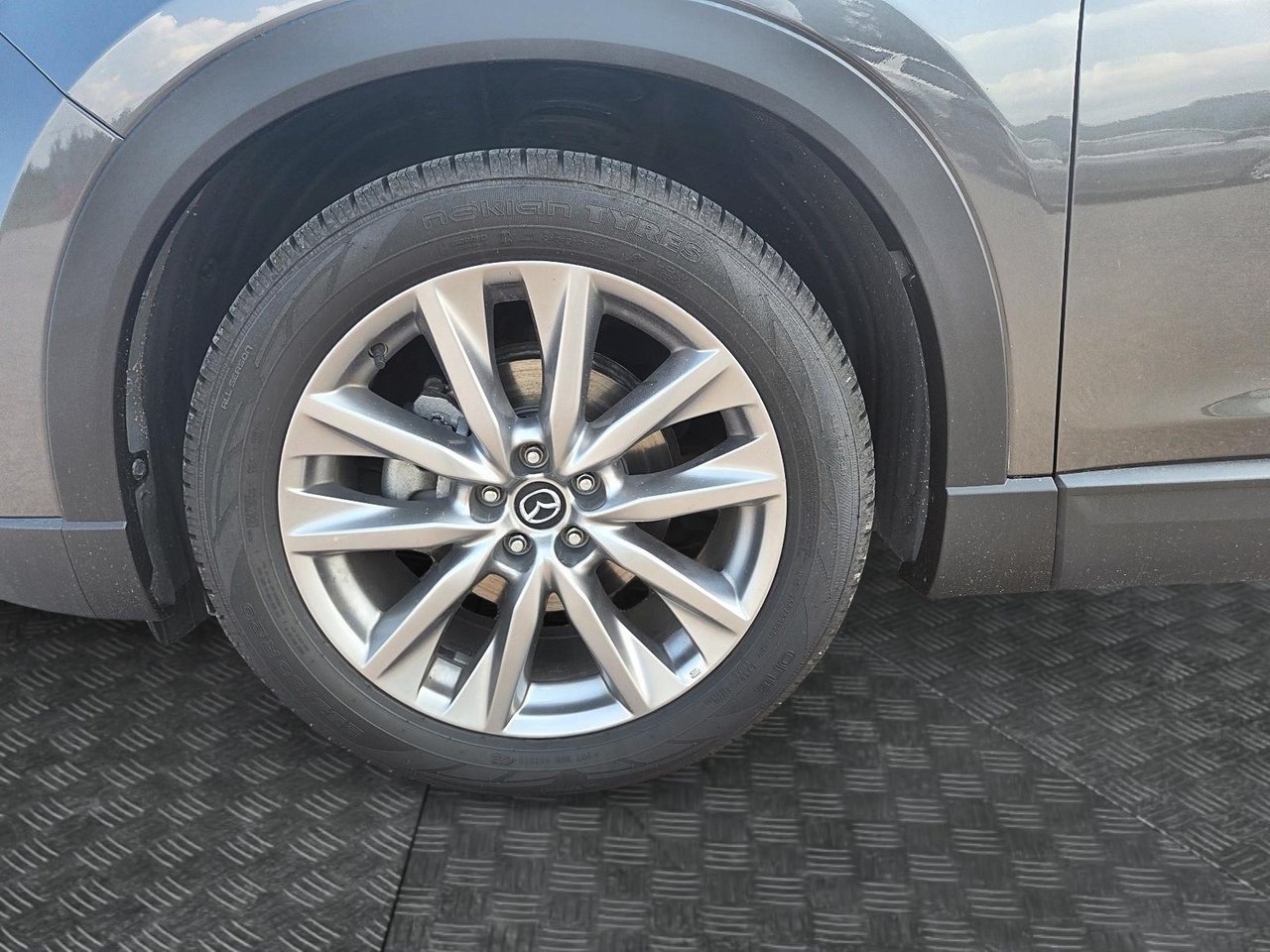 2020 Mazda CX-9 VIN JM3TCBCYXL0421253 Grey Chicoutimi - photo #8