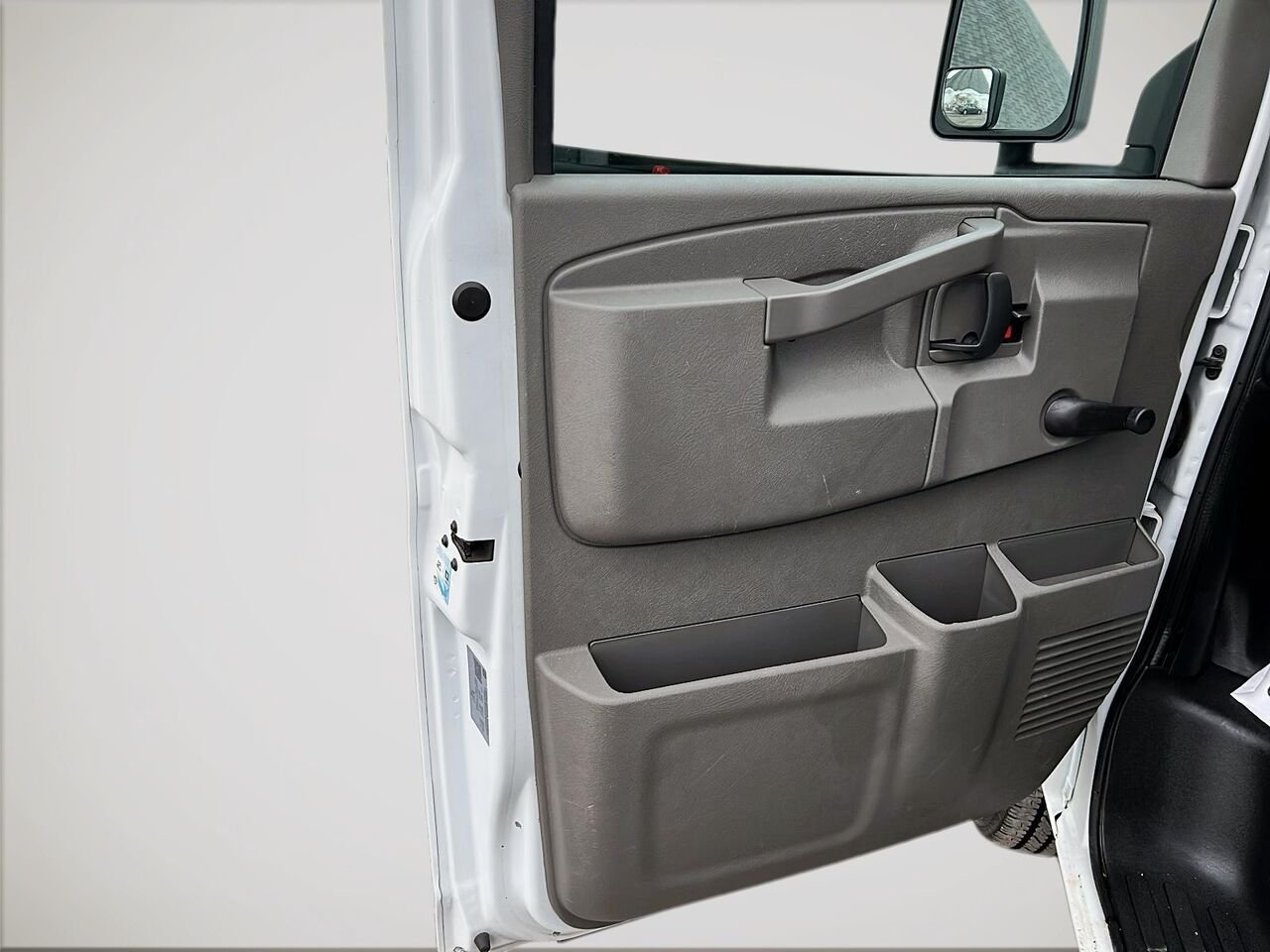 2023 GMC Fourgonnette commerciale Savana White Québec - photo #10