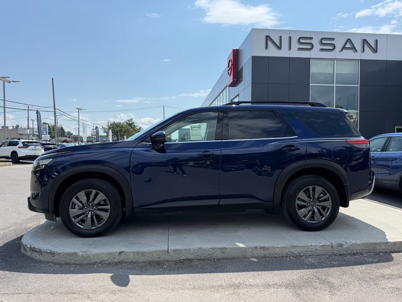 2024 Nissan Pathfinder Blue Châteauguay - photo #7