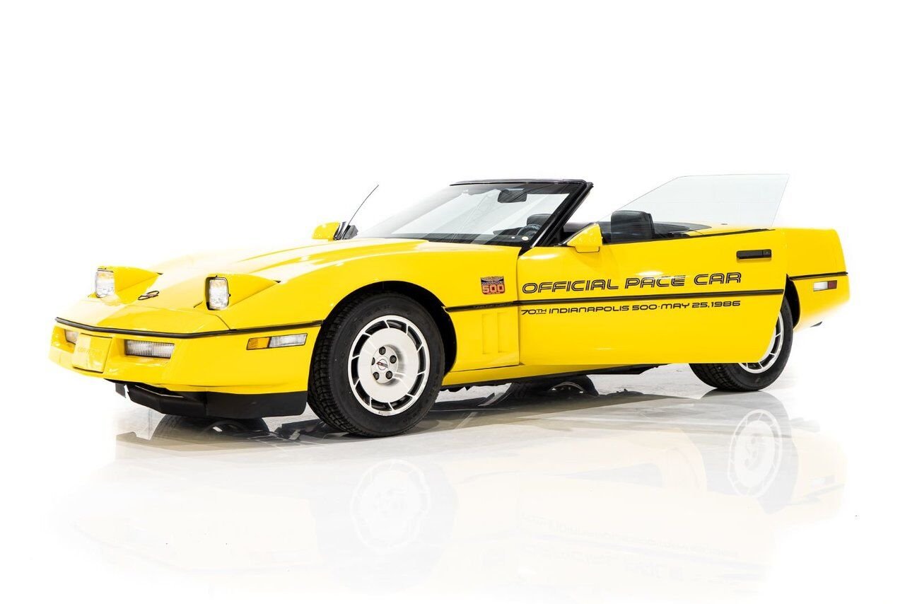 1986 Chevrolet Corvette Pace Car livery with only 17,380km (10,800miles) Yellow Montreal - photo #50