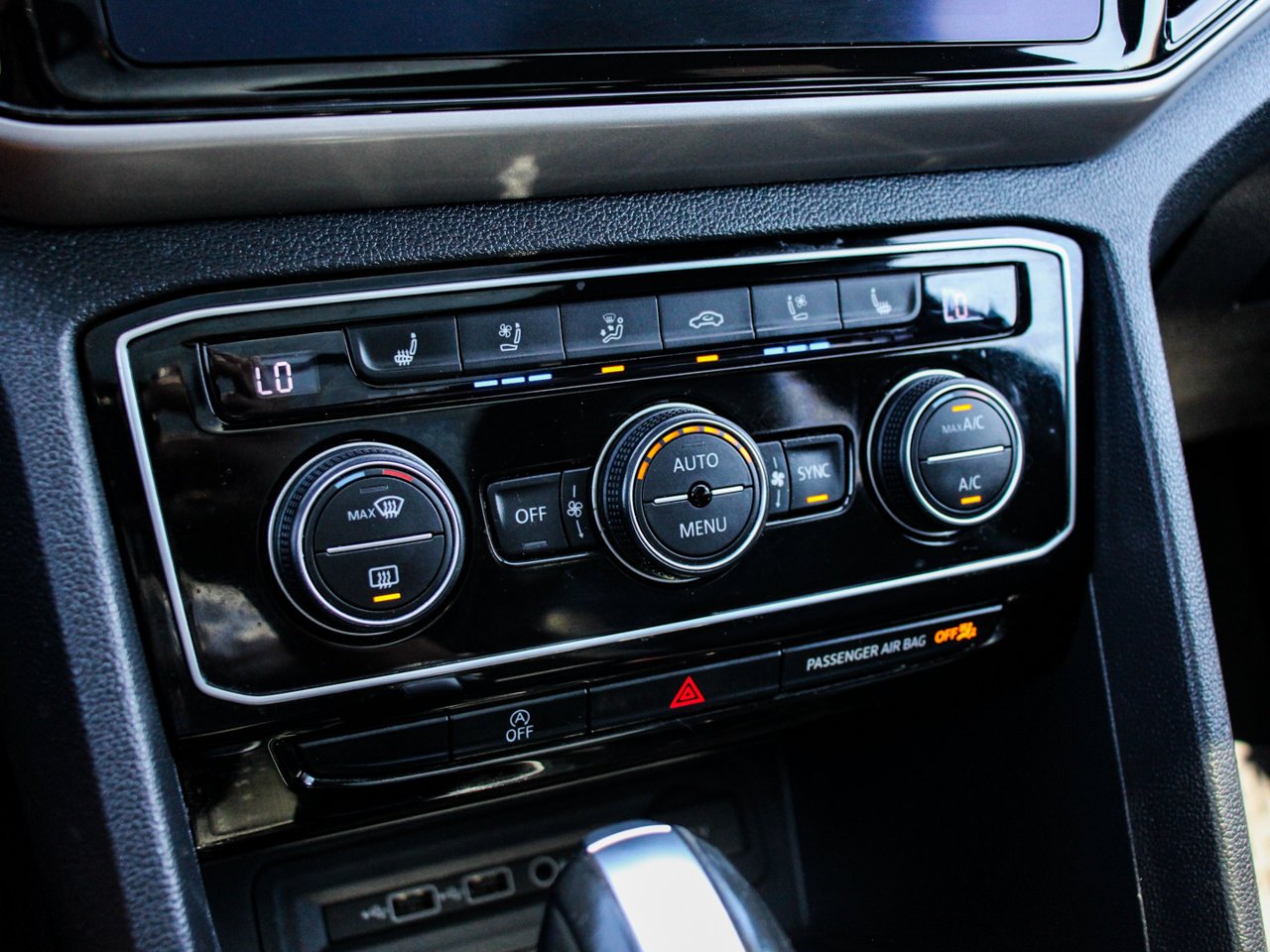 2020 Volkswagen Atlas Cross Sport Execline 3.6 FSI 4MOTION Black Sherwood Park - photo #24