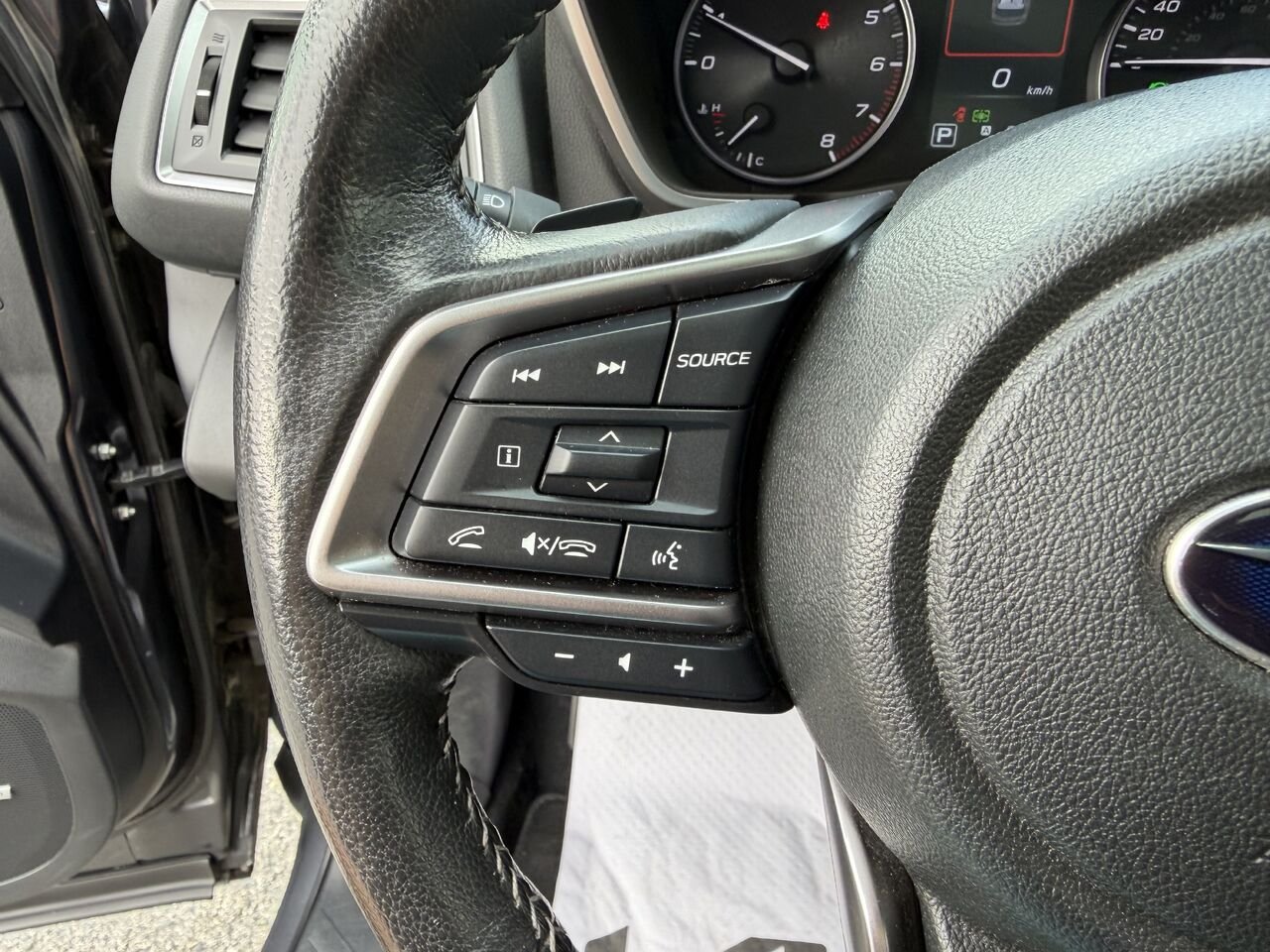 Subaru Ascent 2023 Gris Thetford Mines - photo #21
