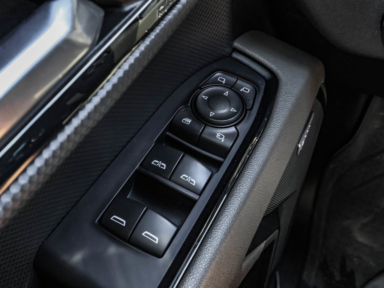 2024 Chevrolet Silverado 1500 4WD Crew Cab 147 ZR2 White Sherwood Park - photo #19