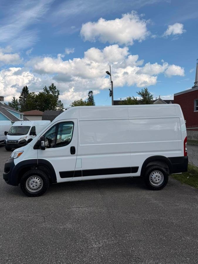 2025 RAM ProMaster Cargo Van White Lac Mégantic - photo #1
