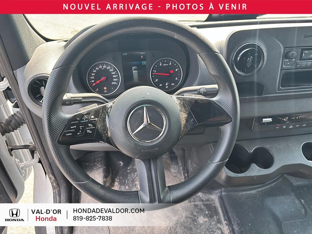 Mercedes-Benz Sprinter fourgonnette utilitaire 2500 4 cyl. en ligne diesel toit surélevé 170 po 2025 Blanc Val-d'Or - photo #4
