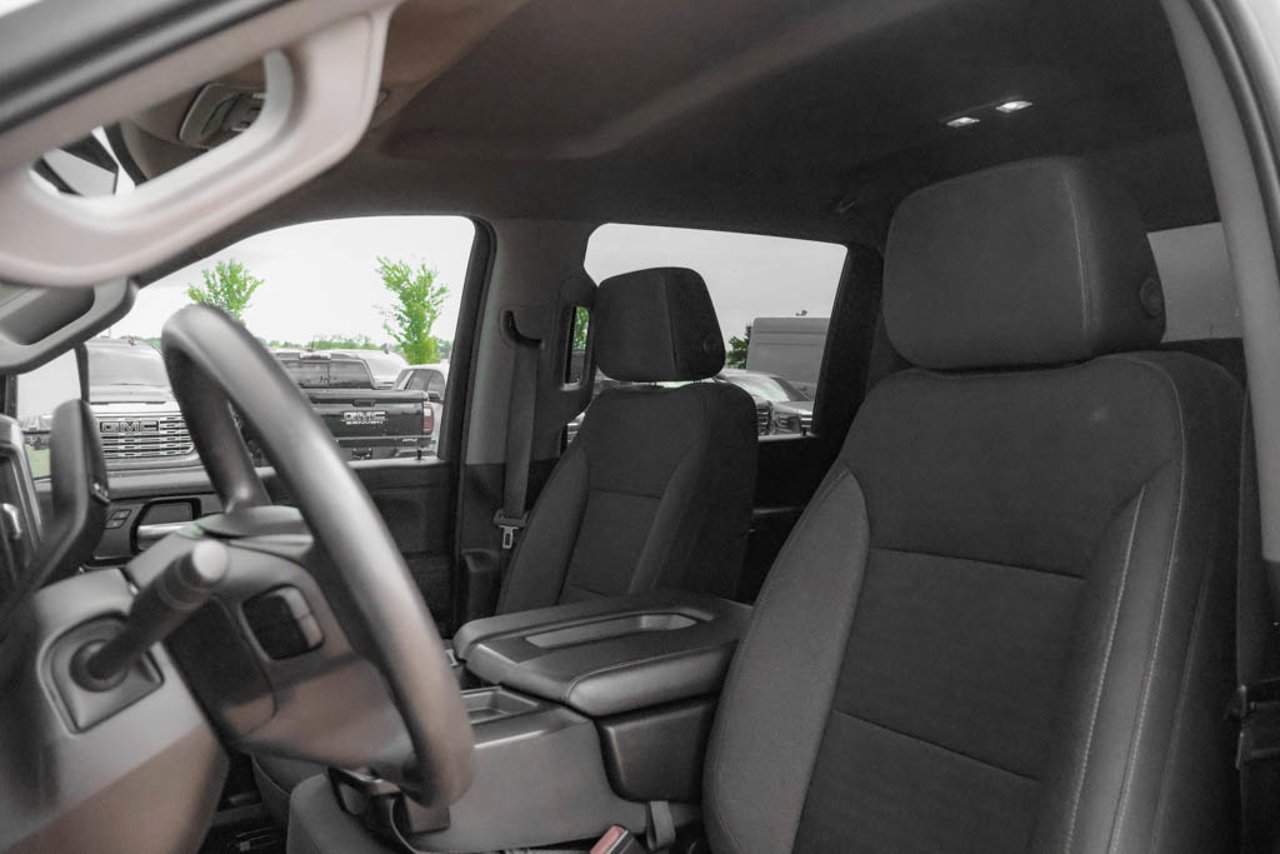 2020 Chevrolet Silverado 3500HD 4WD Crew Cab 172 LT White Sherwood Park - photo #26