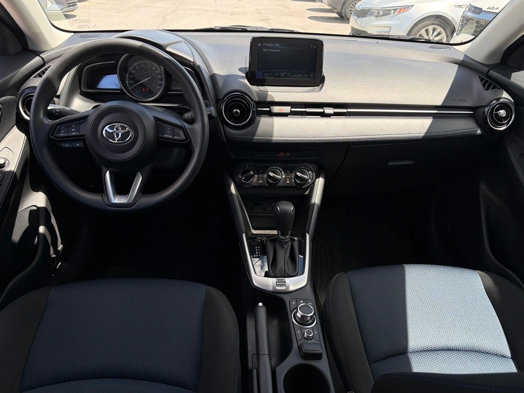 Toyota Yaris 2020 Rouge Gatineau - photo #15