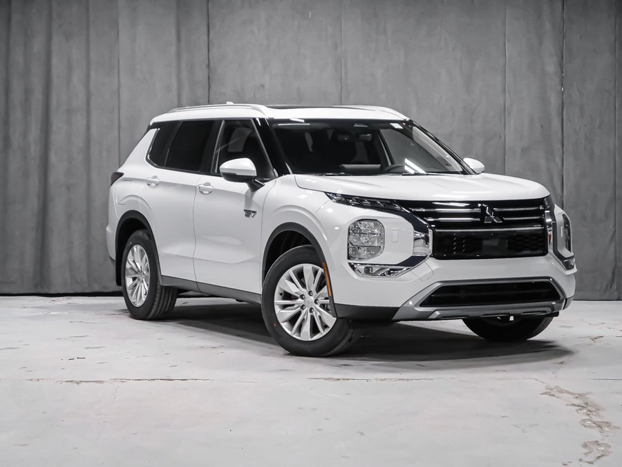 2026 Mitsubishi Outlander Plug-In Hybrid SE White Diamond Premium Finish