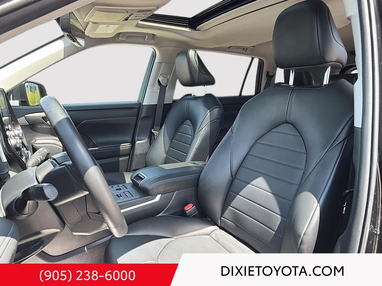 2024 Toyota Highlander XLE AWD / CLEAN CARFAX / HEATED SEATS / MOONROOF / ALLOY WHEELS / CARPLAY AND ANDROID AUTO Black Mississauga - photo #9